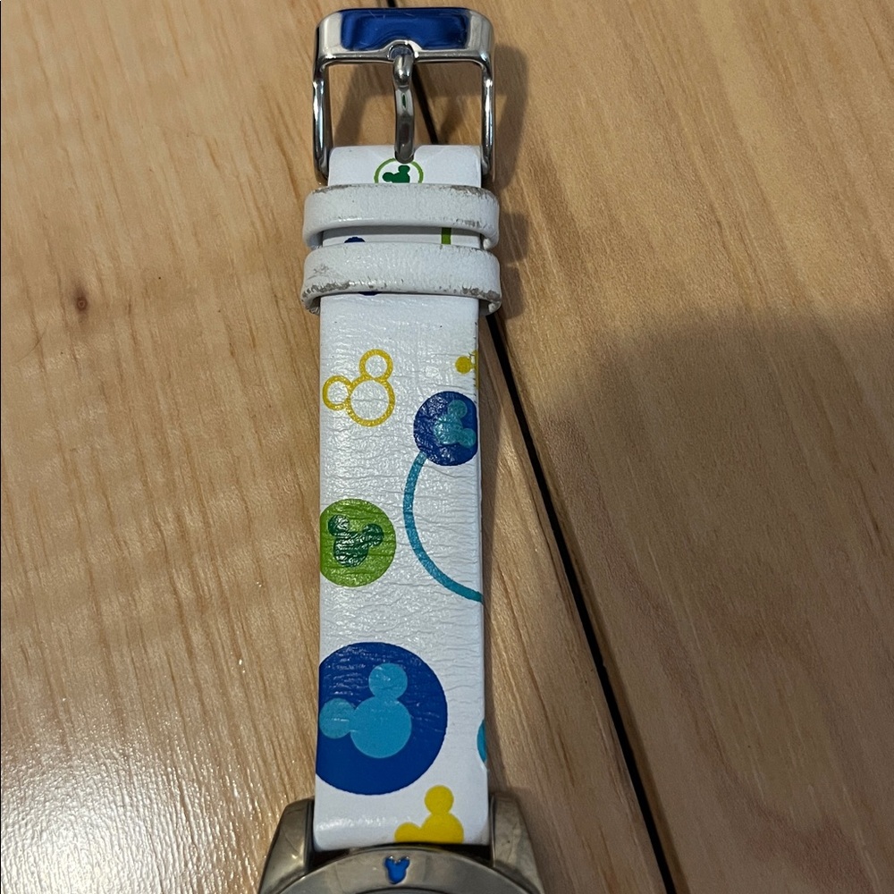 Disney Watch - Picture 6 of 11